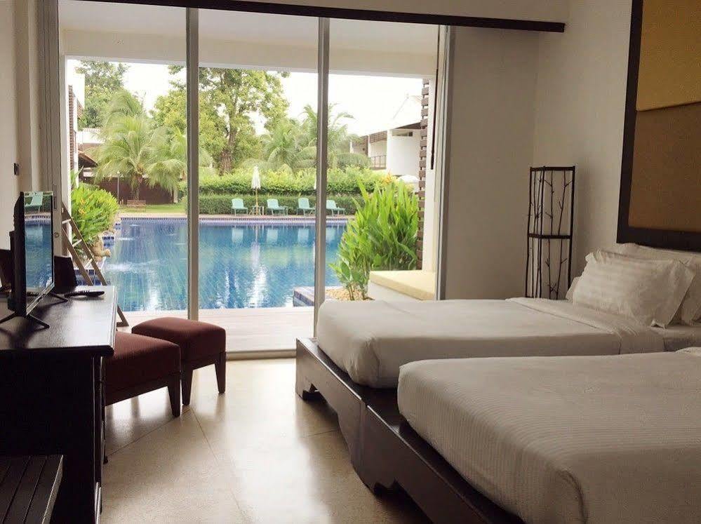 VANA 웰니스 리조트 농카이  외부 사진